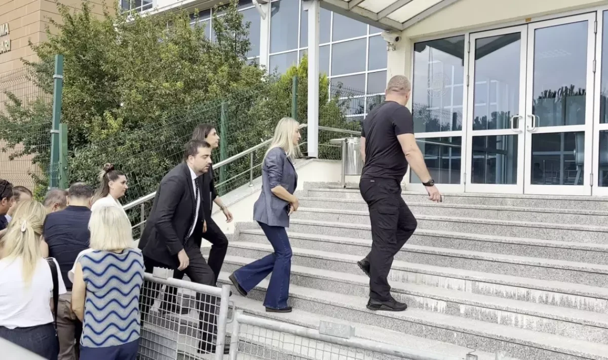 Ekrem İmamoğlu “sahte diploma” davasında ilk kez hakim karşısında