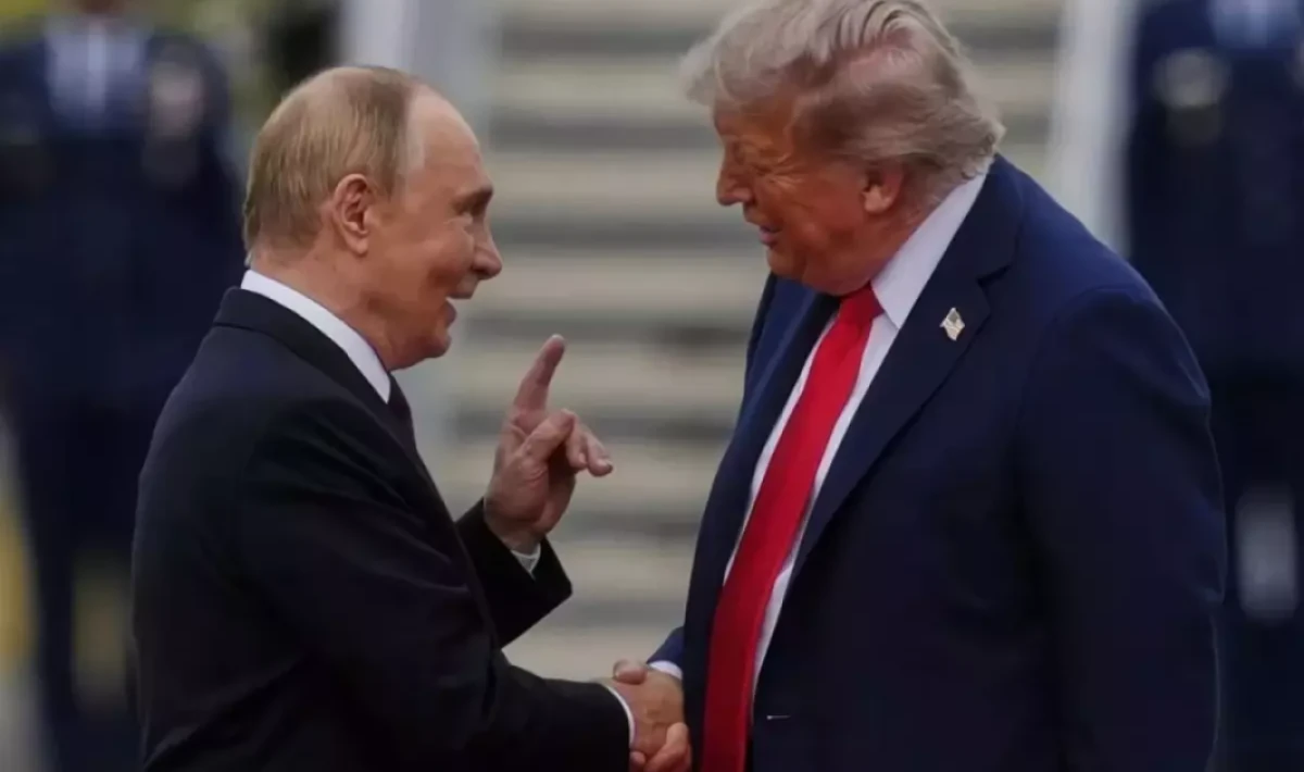Putin-Trump Görüşmesi: Ukrayna Krizi Masada, Dünyanın Gözü Zirvede