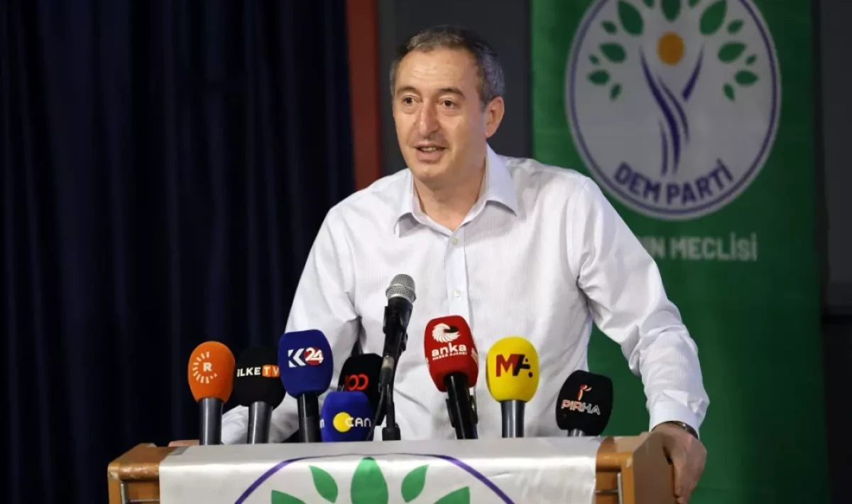 Tuncer Bakırhan’dan STK Temsilcilerine Medya ve Algı Eleştirisi